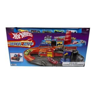 Hot Wheels Ultra Hots Sto & Go Trackset ~ Brand New in Box
